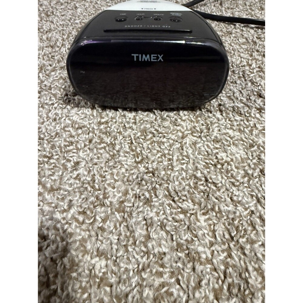 Timex Dual Alarm Clock T118B with and LED Night Light EUC, Works